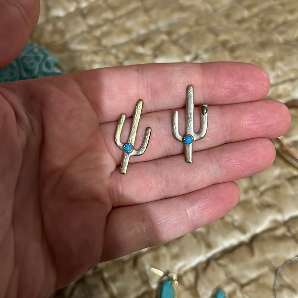 Western turquoise cactuses earrings